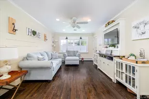 406 Jefferson St, Franklin Square, NY 11010 - Photo 9