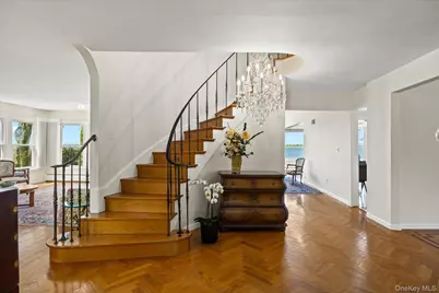 24 Cricket Lane, Great Neck, NY 11024 - Photo 7