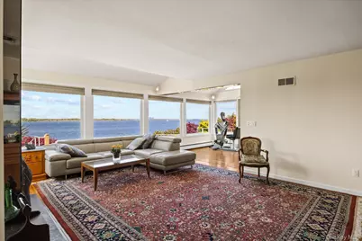 24 Cricket Lane, Great Neck, NY 11024 - Photo 9