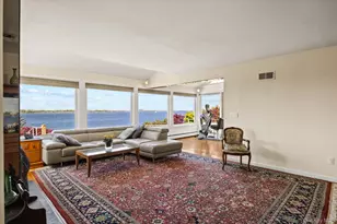 24 Cricket Ln, Great Neck, NY 11024 - Photo 9
