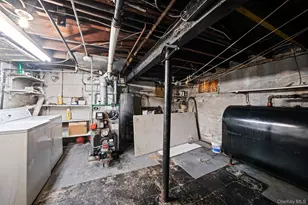 107-29 142nd St, Jamaica, NY 11435 - Photo 35