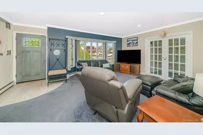 18 Byron Road, Commack, NY 11725 - Photo 9
