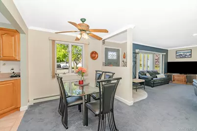 18 Byron Road, Commack, NY 11725 - Photo 11