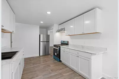 637 Violet Avenue, Hyde Park, NY 12538 - Photo 9