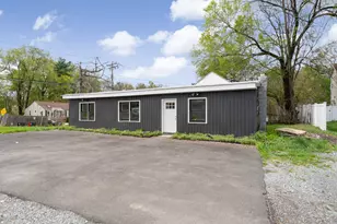 637 Violet Ave, Hyde Park, NY 12538 - Photo 3
