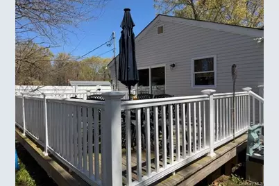 10 Hollingsworth Place, Centereach, NY 11720 - Photo 17