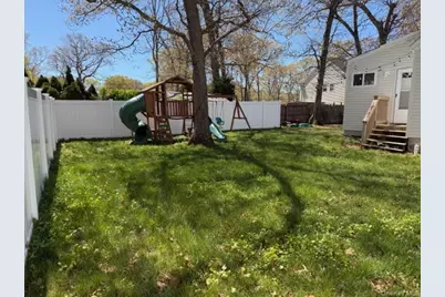 10 Hollingsworth Place, Centereach, NY 11720 - Photo 19