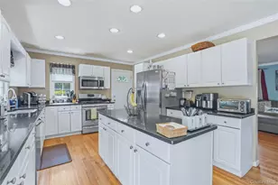 21 Evarts Ave, White Plains, NY 10607 - Photo 15