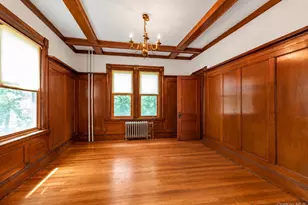 15 Wilson Ln, Rockville Centre, NY 11570 - Photo 9