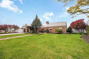 209 W Shore Dr, Massapequa, NY 11758 - Photo 7