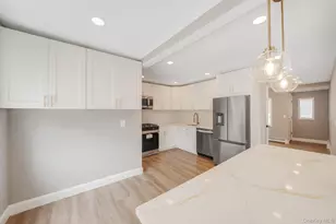 94 Rosemary Ln, Centereach, NY 11720 - Photo 5