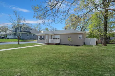 94 Rosemary Lane, Centereach, NY 11720 - Photo 29