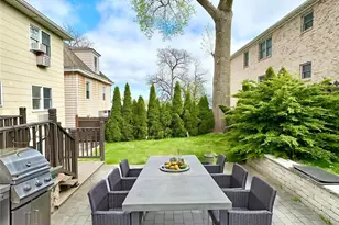 164 Rossiter Ave, Yonkers, NY 10701 - Photo 13