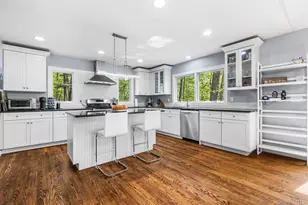 1470 Maiden Ln, Yorktown Heights, NY 10598 - Photo 5