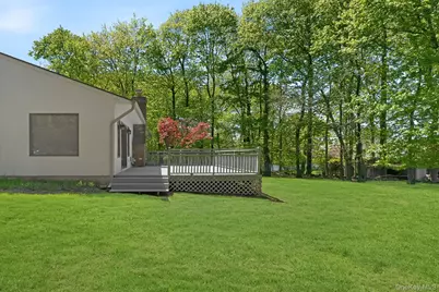 12 Wyeth Court, Pleasantville, NY 10570 - Photo 23