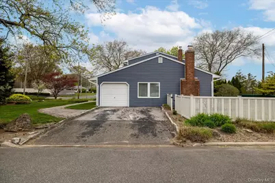 142 E Shore Drive, Massapequa, NY 11758 - Photo 35