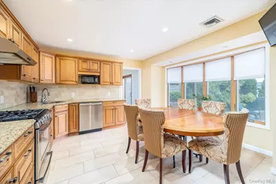 142 E Shore Drive, Massapequa, NY 11758 - Photo 13