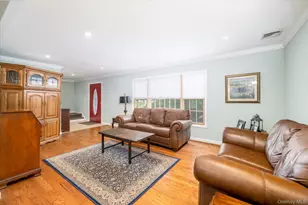 142 E Shore Dr, Massapequa, NY 11758 - Photo 9