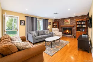 142 E Shore Dr, Massapequa, NY 11758 - Photo 11