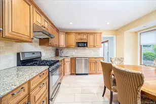 142 E Shore Dr, Massapequa, NY 11758 - Photo 7