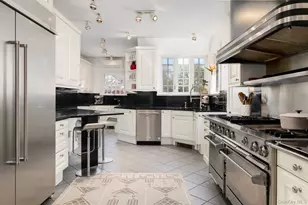 8 Rittenhouse Rd, Bronxville, NY 10708 - Photo 11