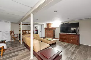 220 Crown Ave, Floral Park, NY 11001 - Photo 11