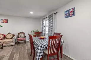220 Crown Ave, Floral Park, NY 11001 - Photo 5