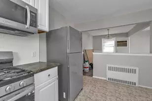 220 Crown Ave, Floral Park, NY 11001 - Photo 9