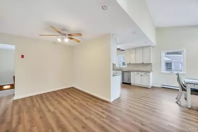 31 Indiana Street, Hicksville, NY 11801 - Photo 7