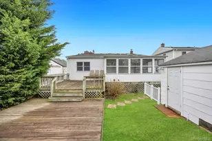 31 Indiana St, Hicksville, NY 11801 - Photo 29
