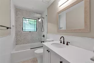 9 Winding Way, Sea Cliff, NY 11579 - Photo 9