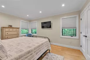 9 Winding Way, Sea Cliff, NY 11579 - Photo 7