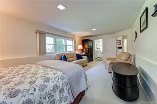 23 Clearbrook Dr, Smithtown, NY 11787 - Photo 19