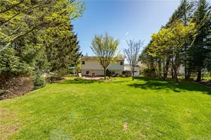 23 Clearbrook Dr, Smithtown, NY 11787 - Photo 33