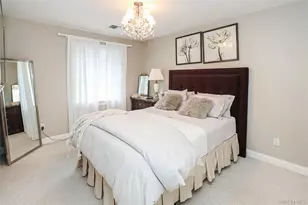 701 Balfour Pl, Melville, NY 11747 - Photo 23