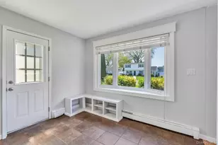 7 Swan Ln, Levittown, NY 11756 - Photo 5