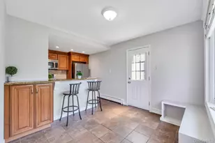 7 Swan Ln, Levittown, NY 11756 - Photo 3
