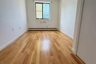 142-21 37th Ave, Flushing, NY 11354 - Photo 7