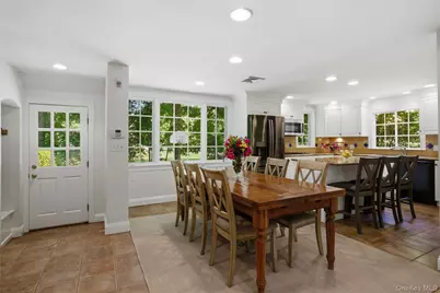 449 Pelham Manor Road, Pelham, NY 10803 - Photo 9