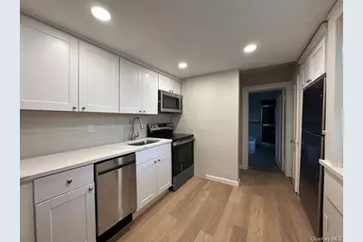 81 New Street #1, Huntington, NY 11743 - Photo 5