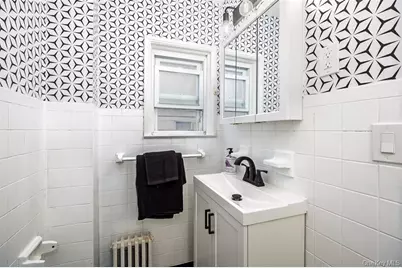 23 Pleasant Avenue, Port Washington, NY 11050 - Photo 11