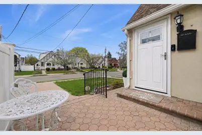 768 Edward Street, Baldwin, NY 11510 - Photo 15