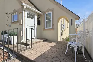 768 Edward St, Baldwin, NY 11510 - Photo 13