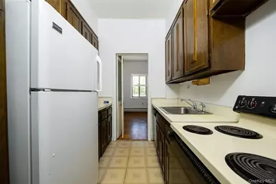 160 Academy Street #1E, Poughkeepsie, NY 12601 - Photo 7
