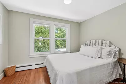 910 New Suffolk Avenue, Mattituck, NY 11952 - Photo 15
