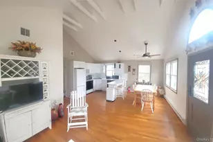 33 Broadway, Fair Harbor, NY 11706 - Photo 5