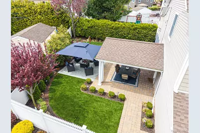 512 Heathcliff Drive, Seaford, NY 11783 - Photo 43