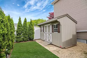 512 Heathcliff Dr, Seaford, NY 11783 - Photo 45