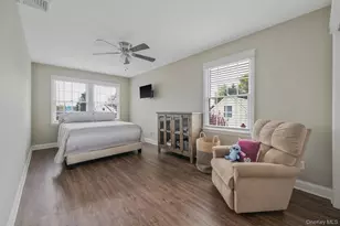 512 Heathcliff Dr, Seaford, NY 11783 - Photo 29