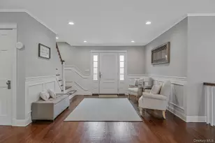 512 Heathcliff Dr, Seaford, NY 11783 - Photo 5